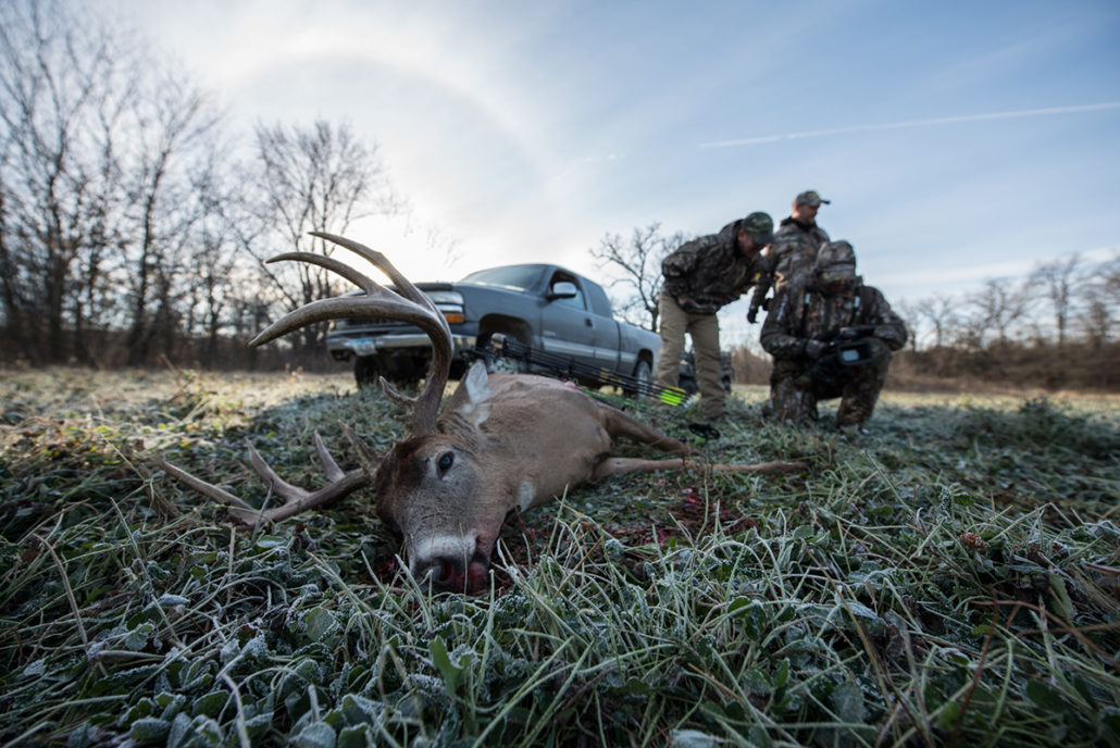 late season bow hunting buzzer beater buck | Bone Collector