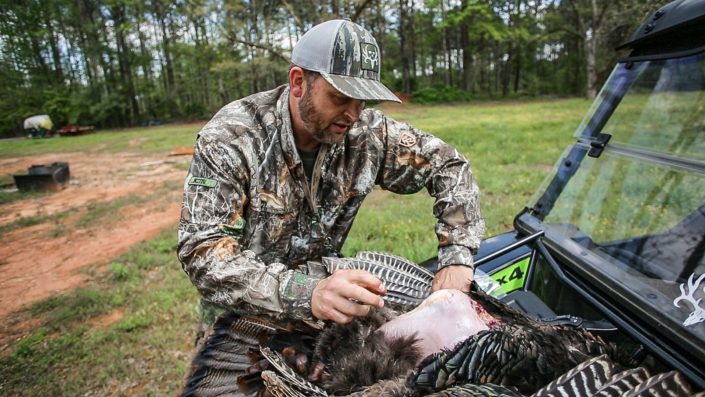 how-to-clean-a-turkey-michael-waddell_feature